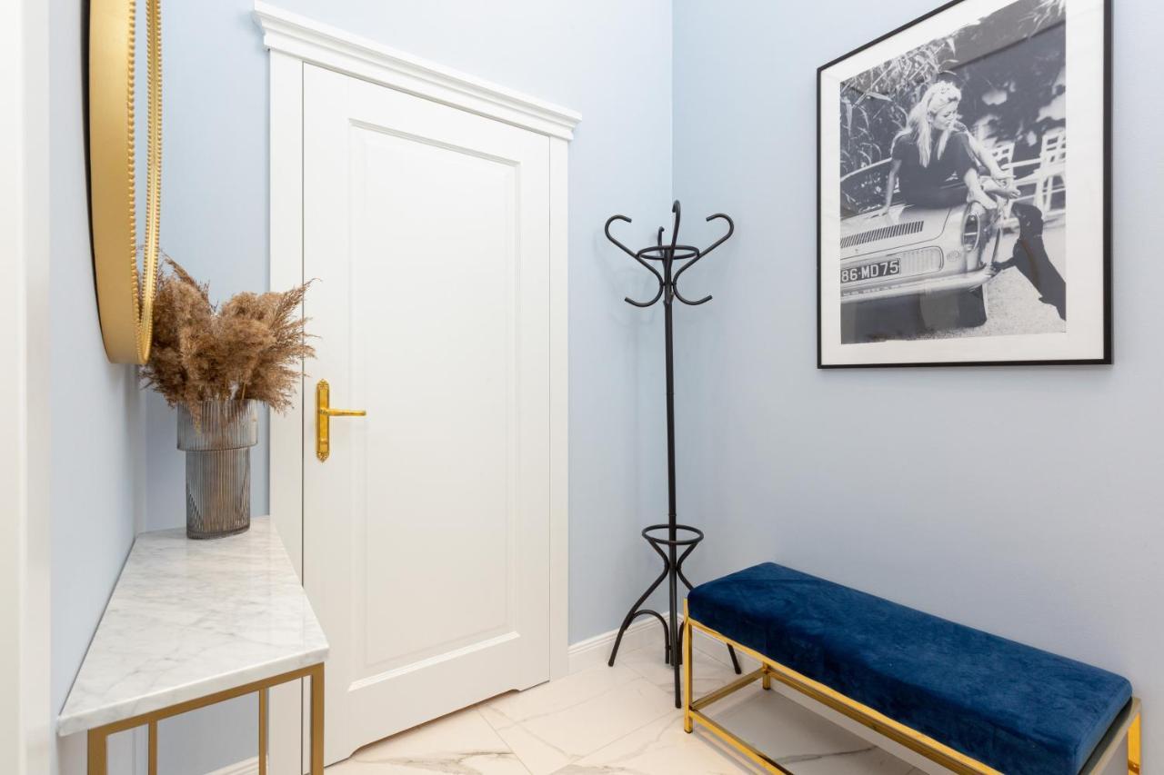 Lux Golden Apartment Praga Kepna By Renters Prestige Varşova Dış mekan fotoğraf
