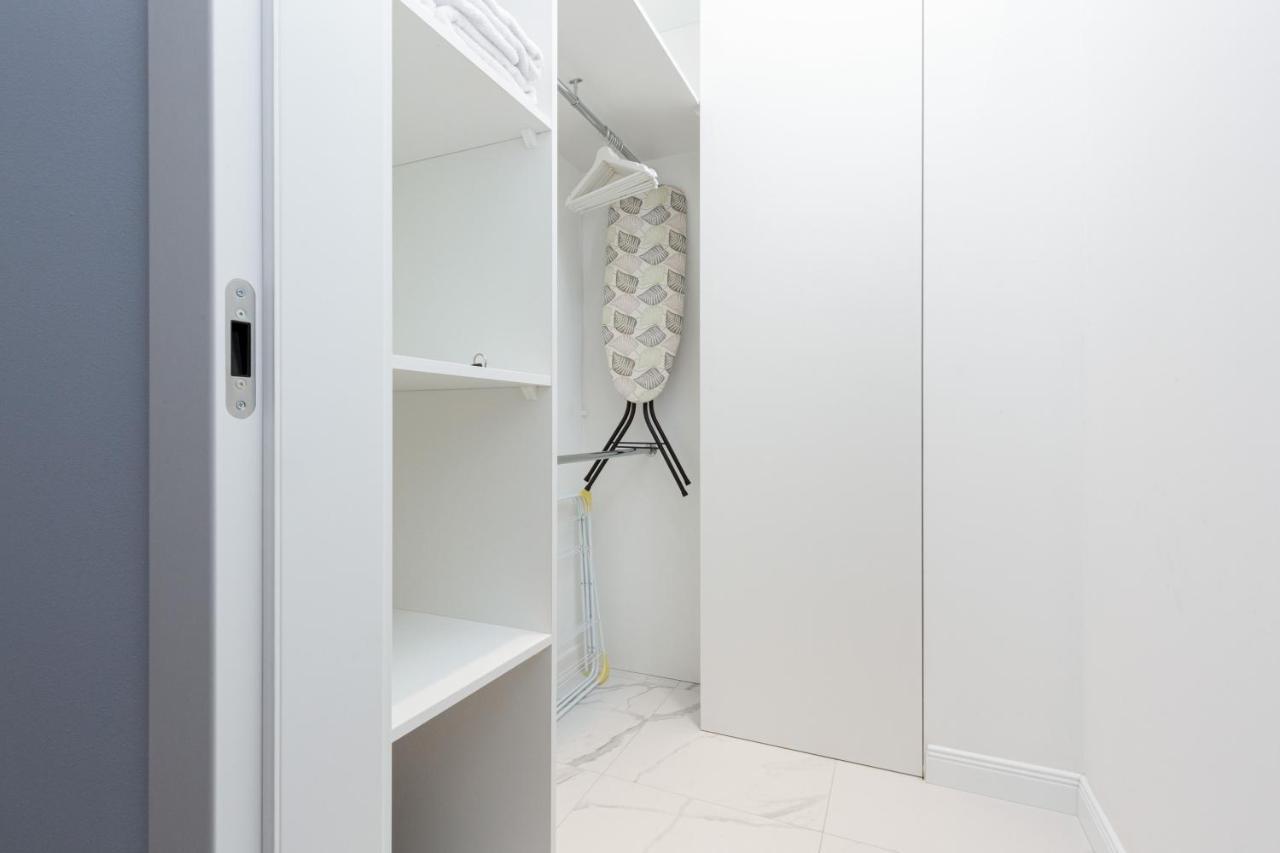 Lux Golden Apartment Praga Kepna By Renters Prestige Varşova Dış mekan fotoğraf